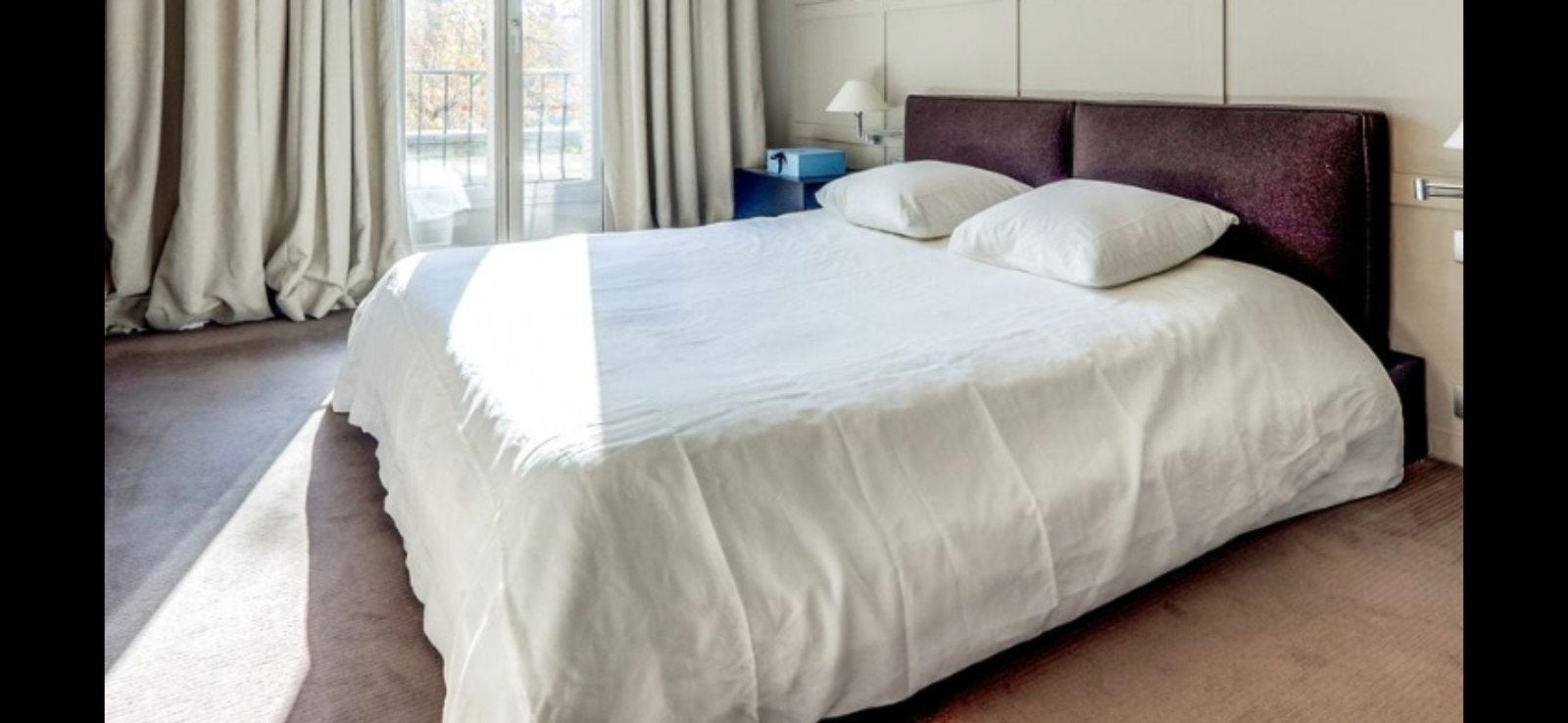 Bedframe met hoofdbord 220x240cm (excl. matras), Huis en Inrichting, Slaapkamer | Bedden, Overige materialen, Gebruikt, Bruin