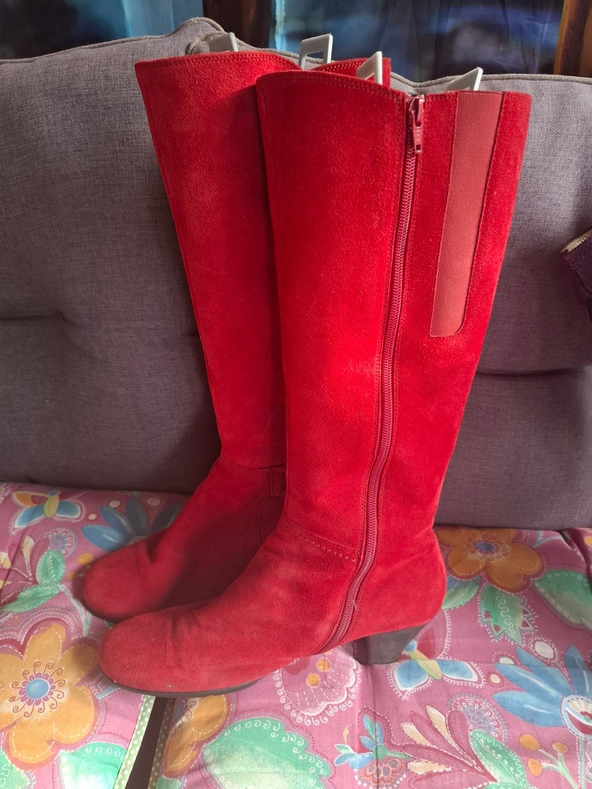 Gabor rode suède laarzen - Maat 7.5 (41), Kleding | Dames, Schoenen, Ophalen of Verzenden