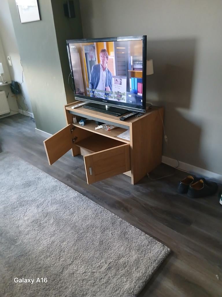 Houten tv-kast met twee deurtjes, Huis en Inrichting, Kasten | Televisiemeubels, Ophalen, Gebruikt, 50 tot 100 cm, Minder dan 100 cm