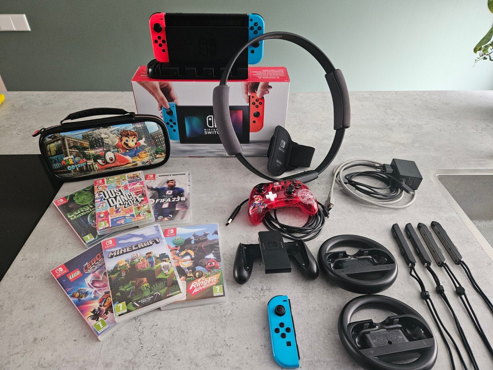Nintendo Switch met 6 games en veel accessoires, Ophalen of Verzenden, Switch Original, Met 3 controllers of meer, Gebruikt
