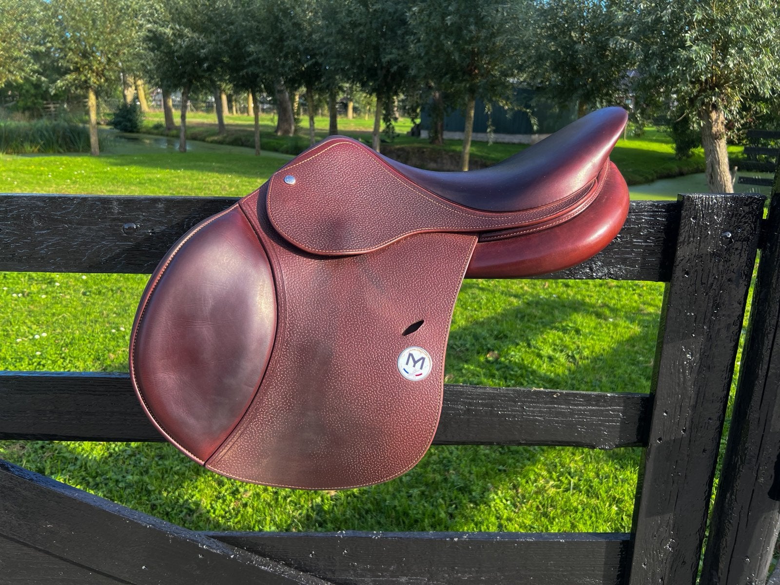 Meyer springzadel 17,5 inch, Dieren en Toebehoren, Ophalen of Verzenden, Zo goed als nieuw, Springen