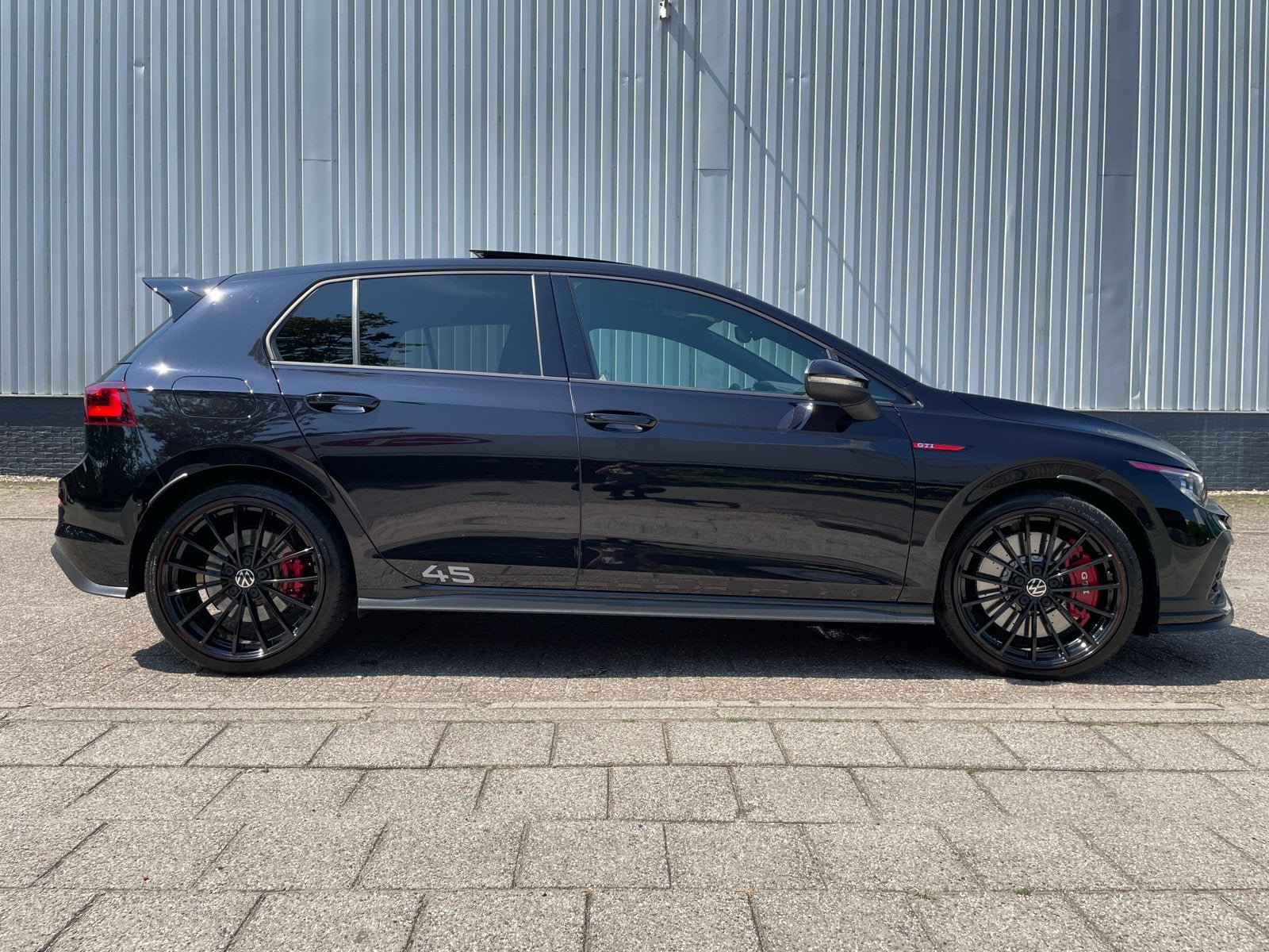 Volkswagen Golf 8 GTI Clubsport 45 Jahre | Pano | Akrapovic, Auto's, Volkswagen, 4 cilinders, 1984 cc, Zwart, 14 km/l