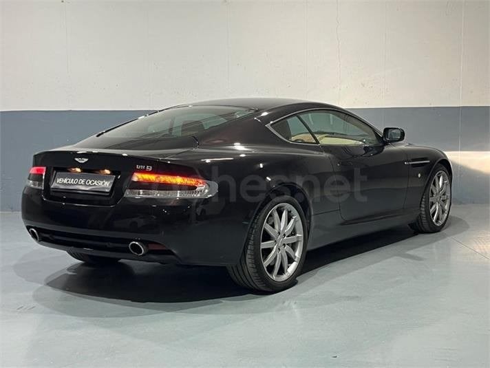 Aston Martin DB9 5.9 V12 Coupe AUT 2008 Chancellor Red