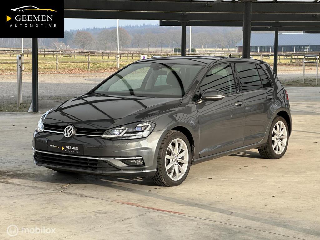 Volkswagen Golf 1.5 TSI Highline CARPLAY/MASSAGE/STL.VRW/ACC, Voorwielaandrijving, Zwart, 150 pk, Bedrijf