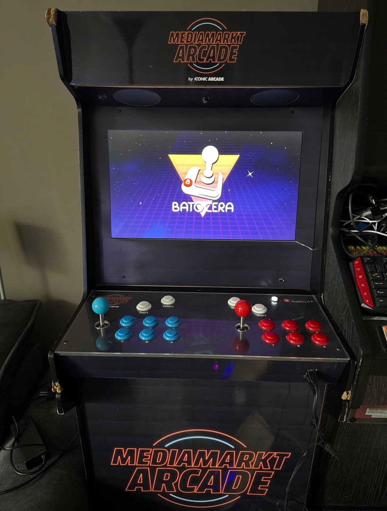 Mediamarkt Arcade kast, Ophalen, Zo goed als nieuw
