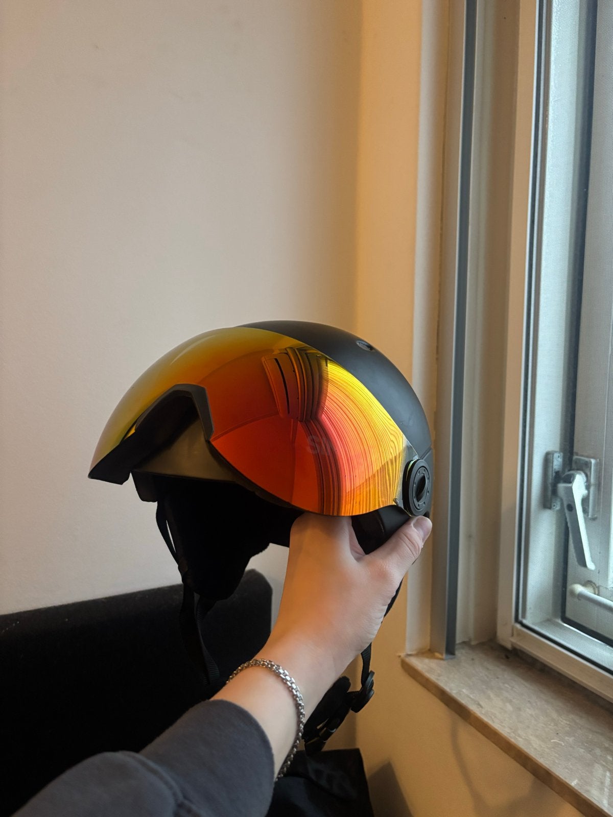 Sinner skihelm met vizier, Verzenden, Gedragen, Maat 38/40 (M), Overige typen