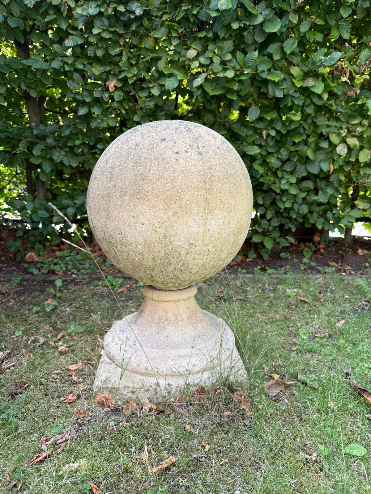 Decoratieve tuinbol van steen, Ophalen, Gebruikt, Steen, Abstract beeld