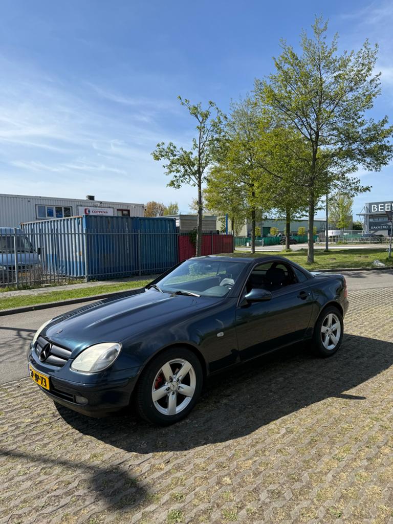Mercedes-Benz Slk230 1998 Zwart, Auto's, Mercedes-Benz, Achterwielaandrijving, 1225 kg, 4 cilinders, Cabriolet