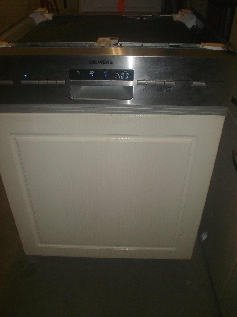 Vaatwas Siemens Onder tussenbouw RVS Front bediening €80,00, Ophalen, Gebruikt, Meerkleurig, 50 tot 100 cm
