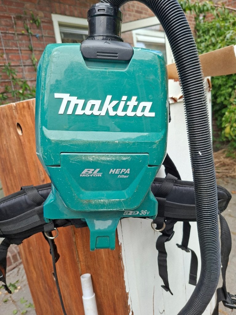 MAKITA Stofzuiger op 2x18v Accu MAKITA, Ophalen, Gebruikt