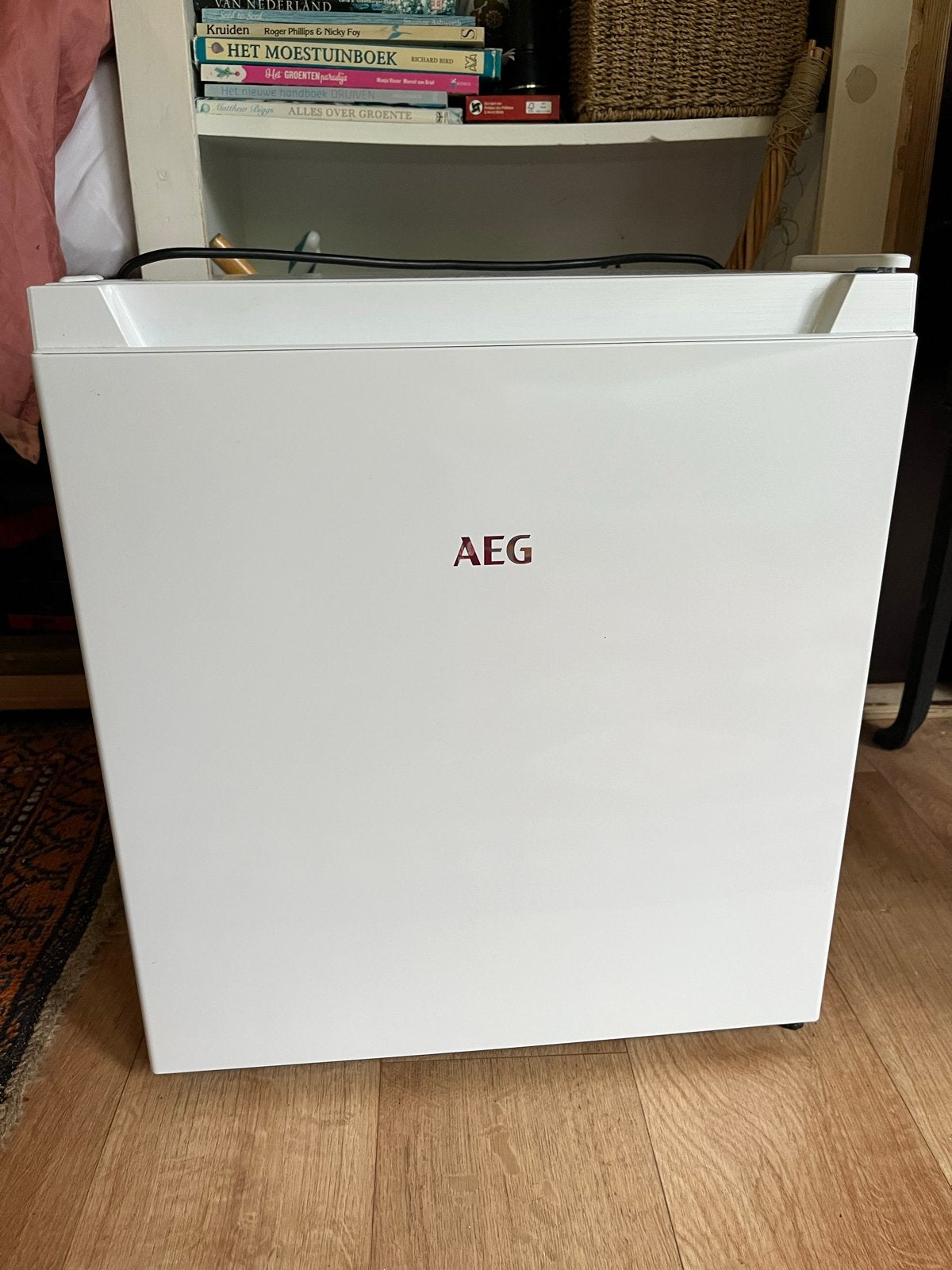 AEG ORT541EW Koelkast - Zo goed als nieuw, Witgoed en Apparatuur, Ophalen, Minder dan 85 cm, 45 tot 60 cm, Met vriesvak