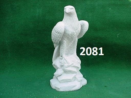 Adelaar. nr 2081, Tuin en Terras, Tuinbeelden, Nieuw, Dierenbeeld, Beton, Ophalen