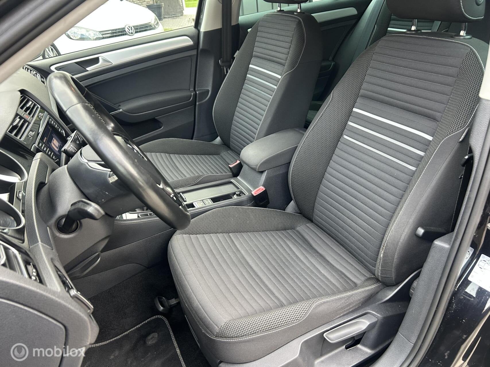 Foto 11 van Volkswagen Golf 1.4 TSI CUP Edition