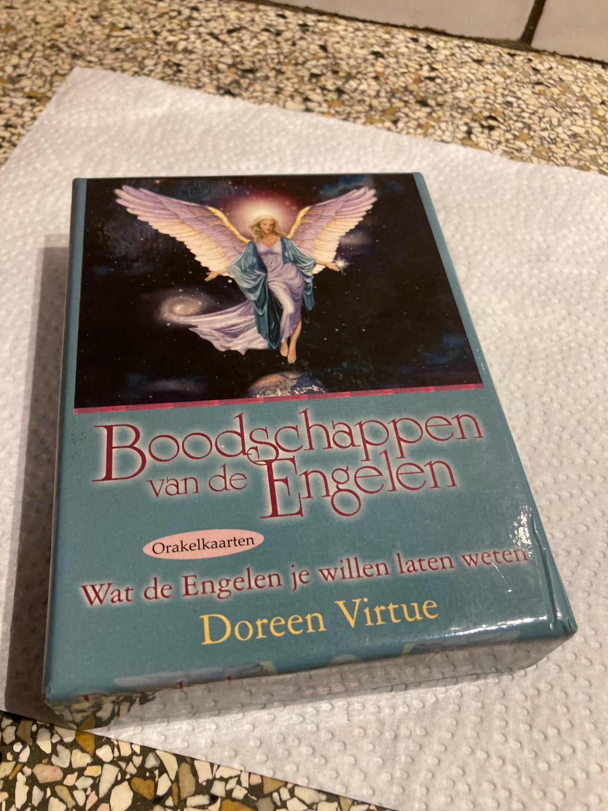 Boodschap kaarten van de engelen Doreen Virtue, Boeken, Esoterie en Spiritualiteit, Ophalen of Verzenden, Zo goed als nieuw, Tarot of Kaarten leggen