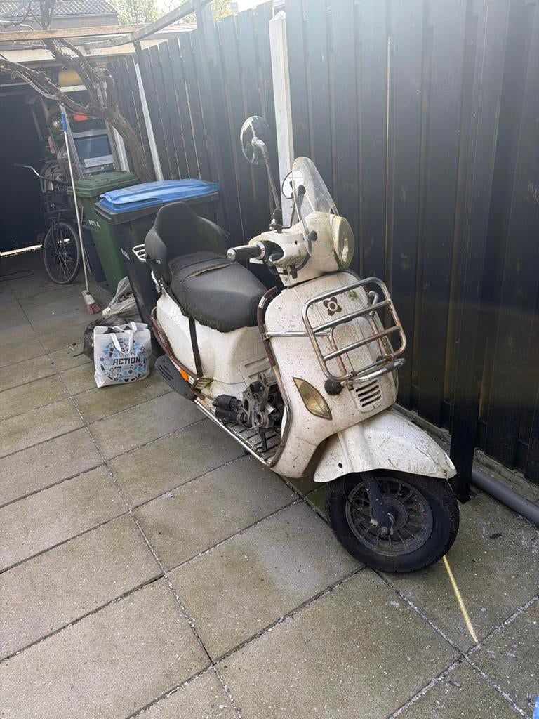 Agm scooter, Ophalen, Gebruikt