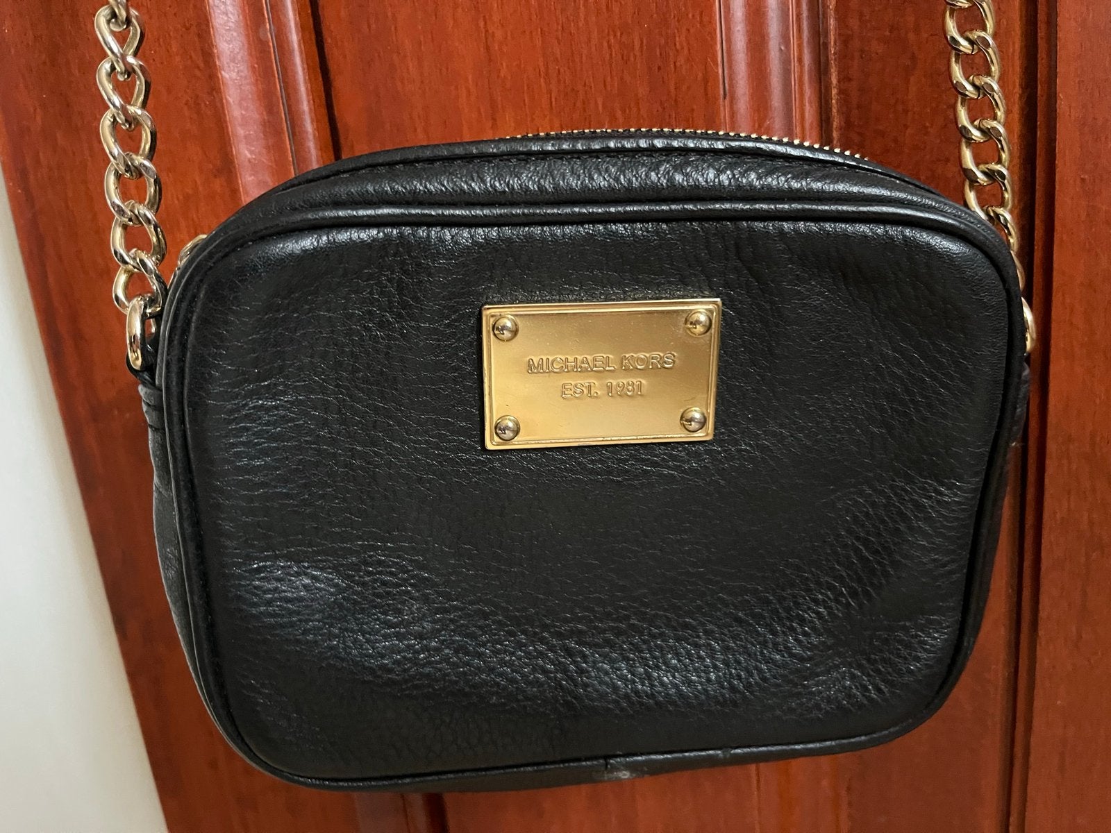 Michael Kors Zwart Elegant Schoudertasje, Sieraden, Tassen en Uiterlijk, Tassen | Schoudertassen, Overige merken, Zwart, Ophalen of Verzenden