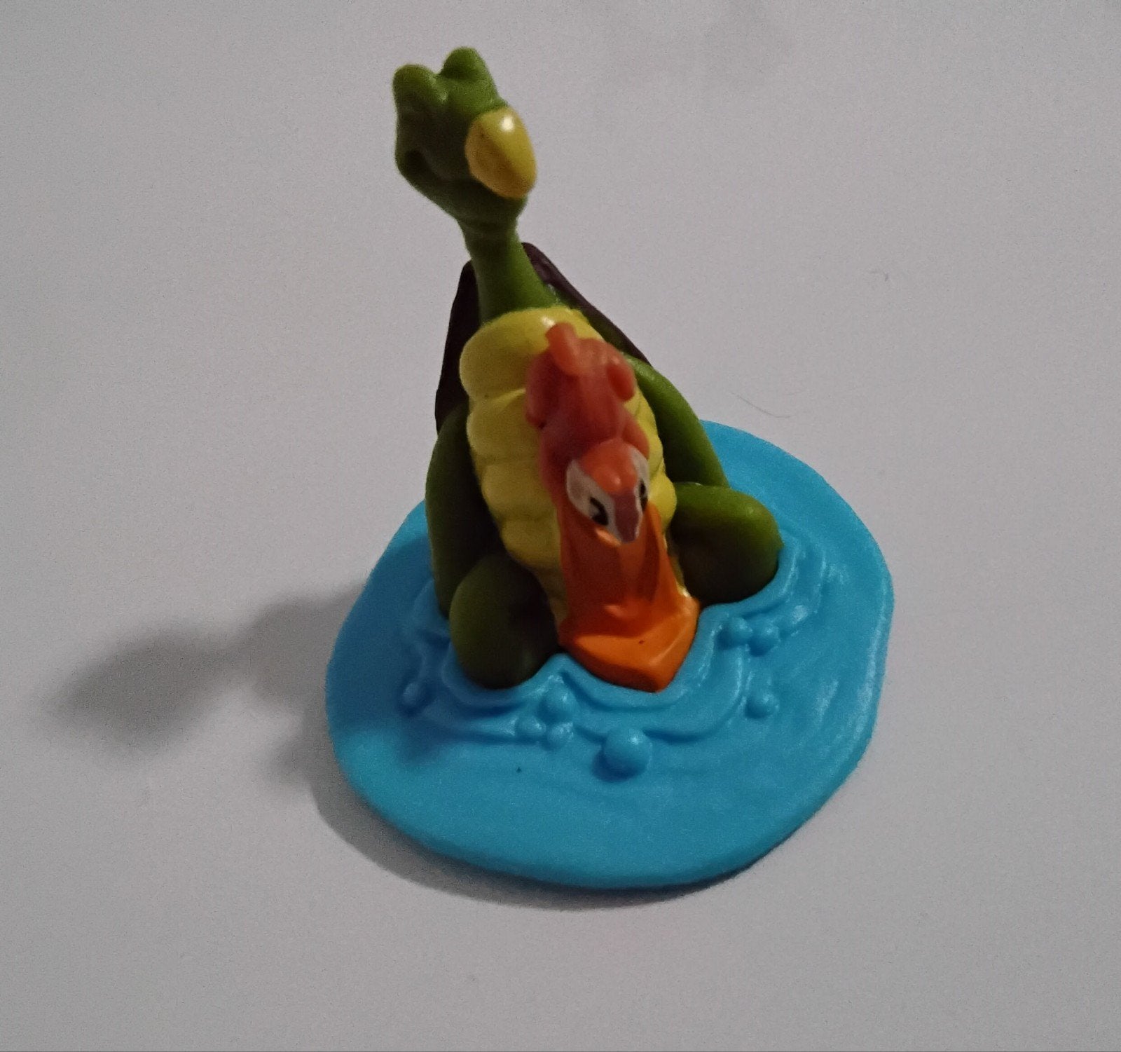 Leuk Disney figuurtje: Schildpad met eendje, Verzamelen, Disney, Ophalen of Verzenden