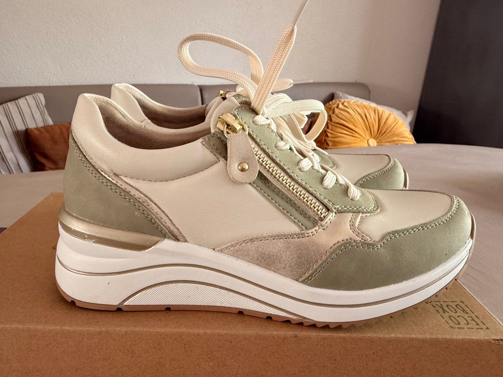 Nieuwe Remonte sneakers maat 38, Nieuw, Ophalen of Verzenden, Sneakers of Gympen, Groen