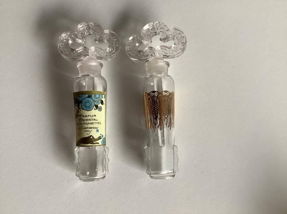 2 prachtige antieke lege parfumflesjes van Chambery, Verzamelen, Parfumverzamelingen, Ophalen of Verzenden, Gebruikt, Parfumfles
