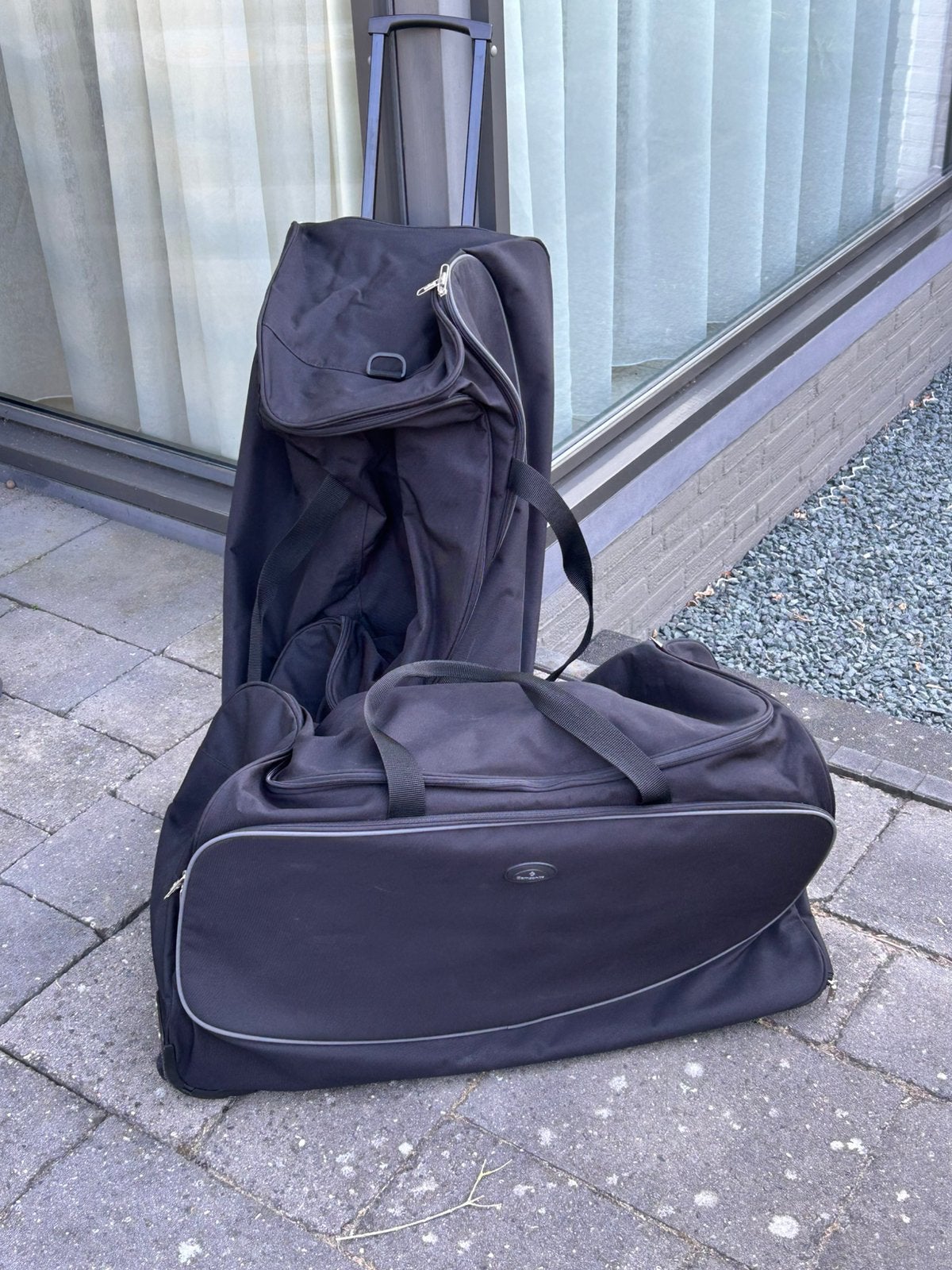 Samsonite zwarte reistassen op wielen ( 2 stuks), Ophalen, Zo goed als nieuw, Zwart, 30 cm of meer