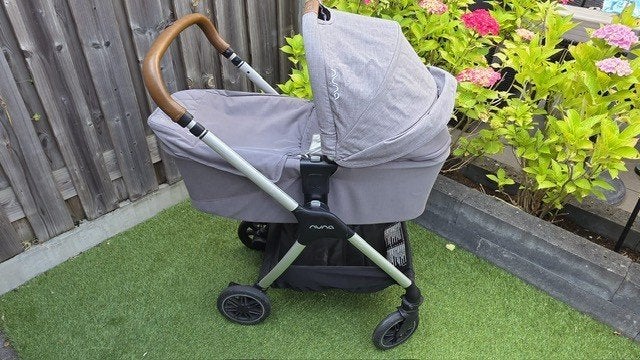 NUNA TRIV Chestnut Kinderwagen, Gebruikt, Verstelbare duwstang, Ophalen, Kinderwagen