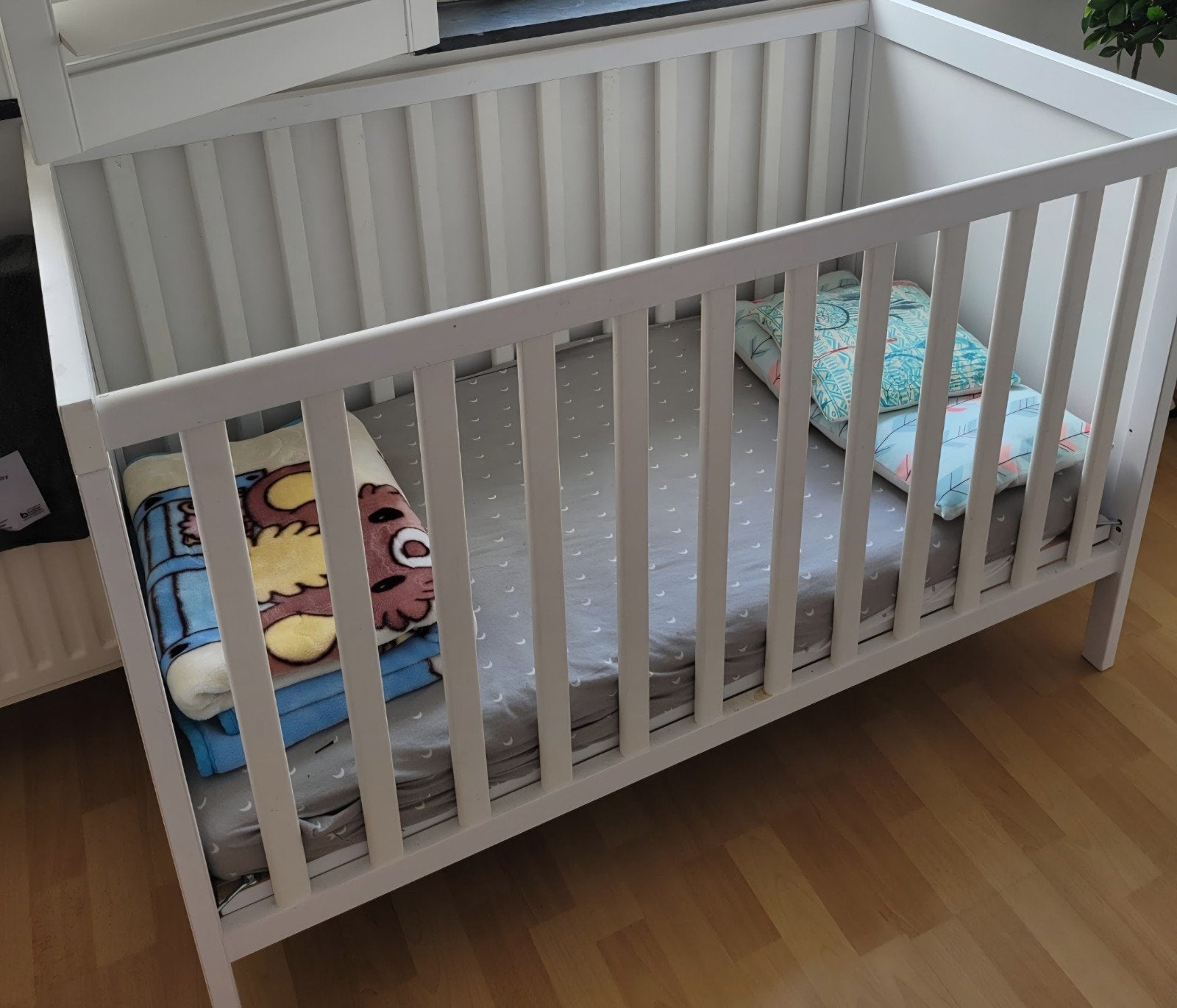 IKEA Sundvik Ledikant met matras (gedemonteerd), Ophalen, Gebruikt, Ledikant