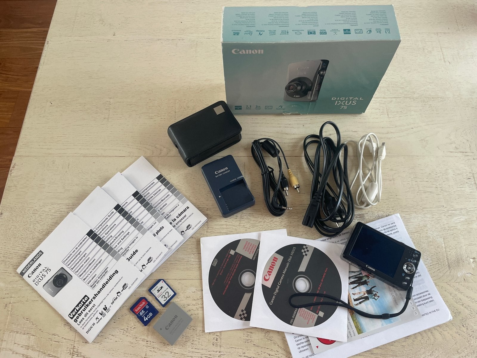 Canon Digital Ixus 75 compleet met accessoires, Ophalen of Verzenden, Zo goed als nieuw, Canon, Minder dan 4 keer