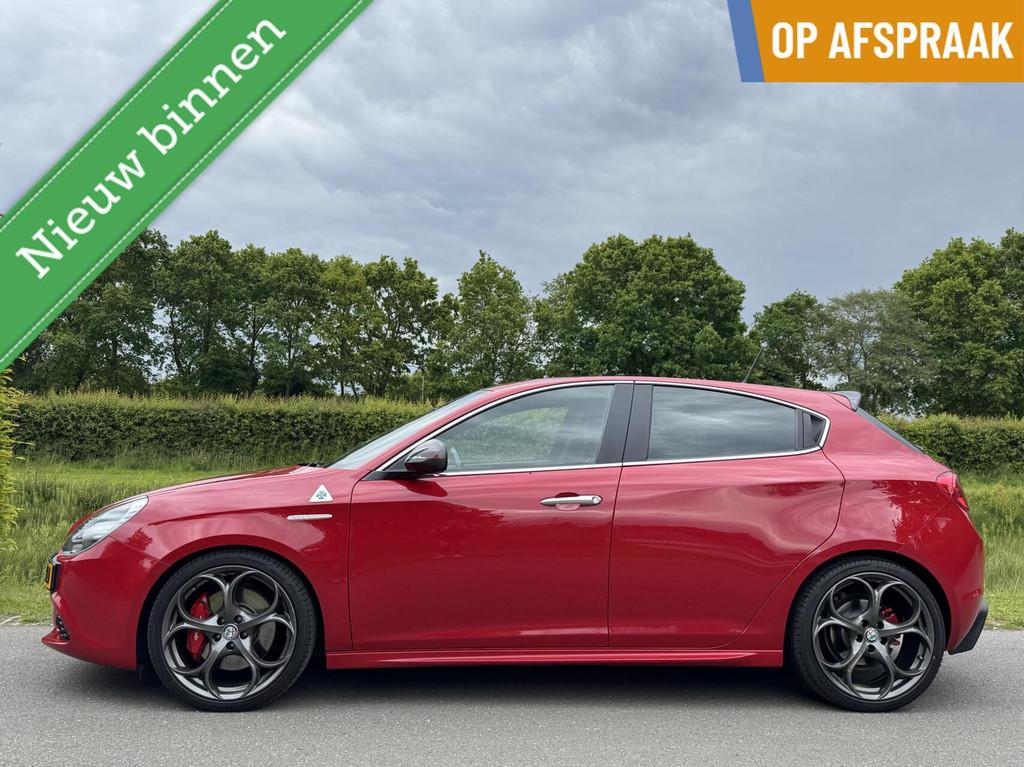 Alfa Romeo Giulietta QV 1750TBI, 75dkm, 19 inch, TOPSTAAT!, Auto's, Alfa Romeo, Euro 5, 4 cilinders, Leder en Stof, Bedrijf