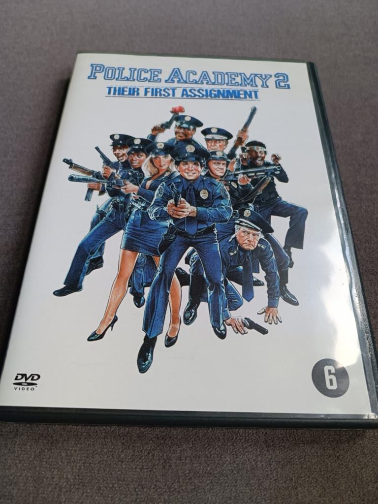 Police Academy 2 - dvd, Alle leeftijden, Ophalen of Verzenden, Zo goed als nieuw, Actiekomedie