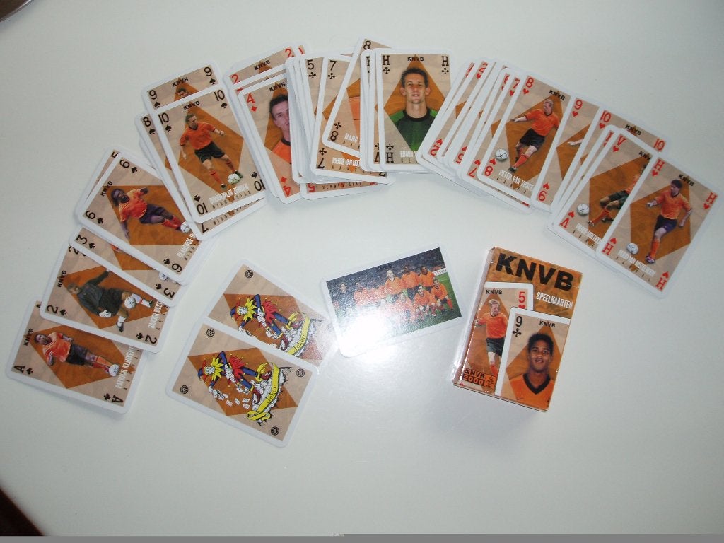 KNVB Speelkaarten 2000 met afbeeldingen van voetballers, Ophalen of Verzenden, Gebruikt, Speelkaart(en)