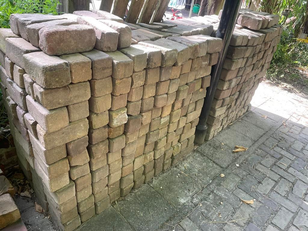 Kleiklinkers 15,5 m2 hele klinkers en 4,5 m2 halve, Tuin en Terras, Ophalen, Gebruikt, Overige materialen, Klinkers