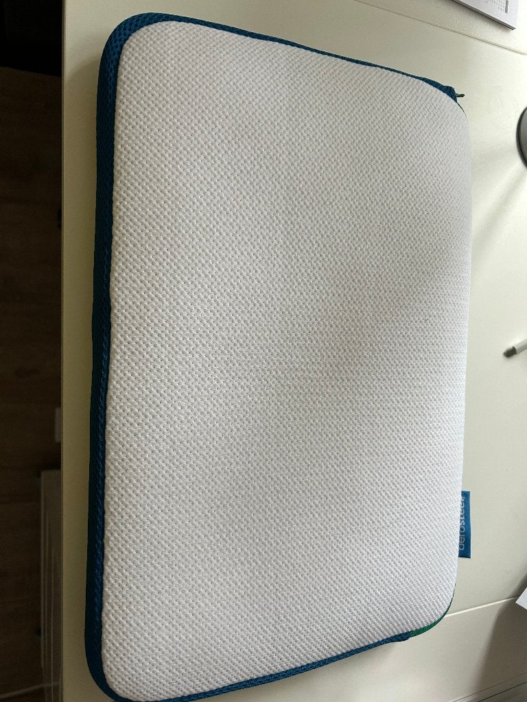 Kinder kussen Aerosleep 47x31 cm met 2 vulstukken, Wit, Ophalen of Verzenden, Zo goed als nieuw, Aerosleep