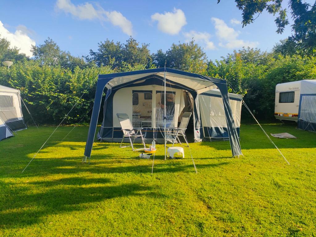 Bürstner Club Caravan 1985, Caravans en Kamperen, Standaardzit, Omvormbare zithoek, Uitbouw voortent, Particulier