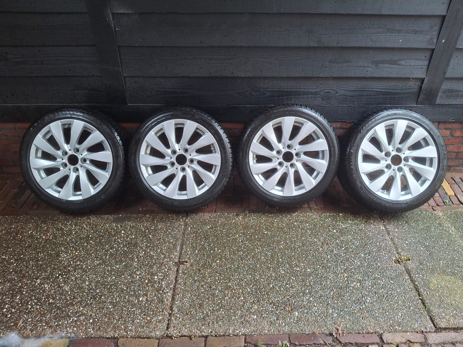 BMW 17 inch lichtmetalen velgen met winterbanden, Ophalen, Gebruikt, Banden en Velgen, 17 inch