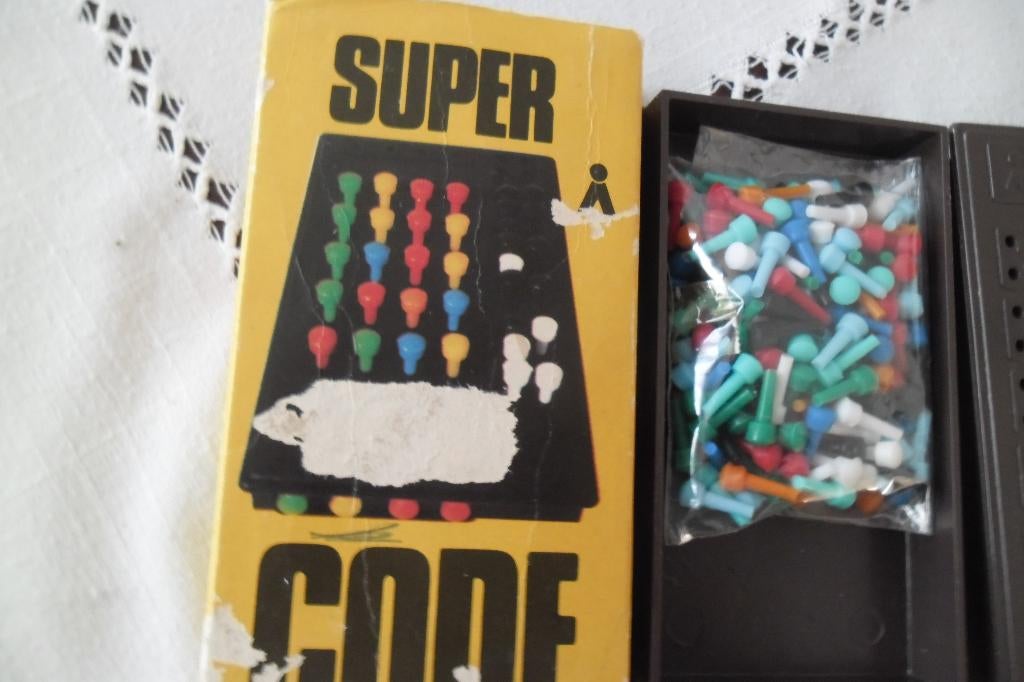 Super Code, Een of twee spelers, Ophalen of Verzenden, Zo goed als nieuw, Reisspel