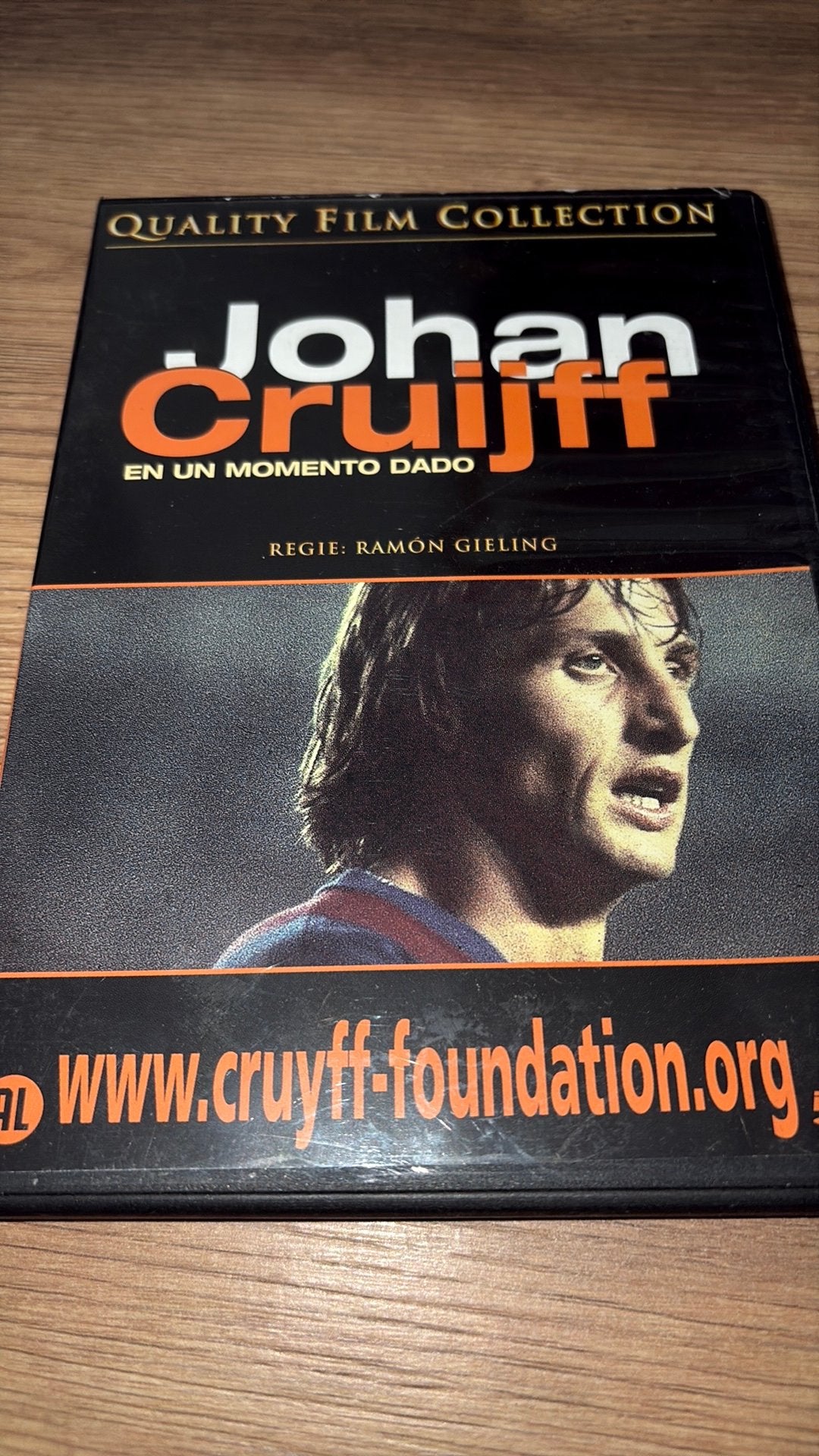 Johan Cruijff: En Un Momento Dado van Ramon Gieling., Vanaf 16 jaar, Ophalen of Verzenden, Zo goed als nieuw, Oorlog of Misdaad