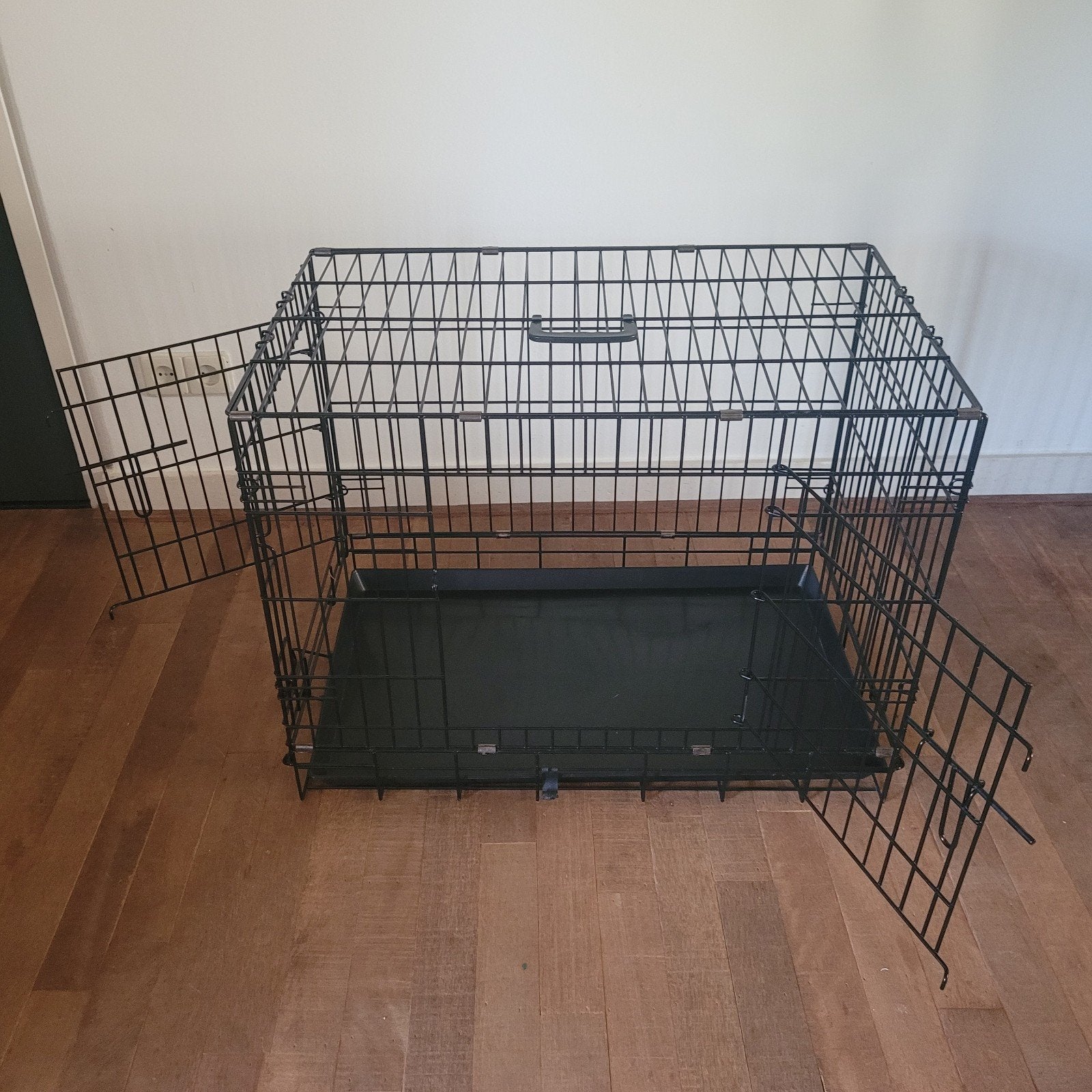 Kleine bench  2 deurs, Dieren en Toebehoren, Ophalen, Zo goed als nieuw, Minder dan 75 cm, Minder dan 65 cm