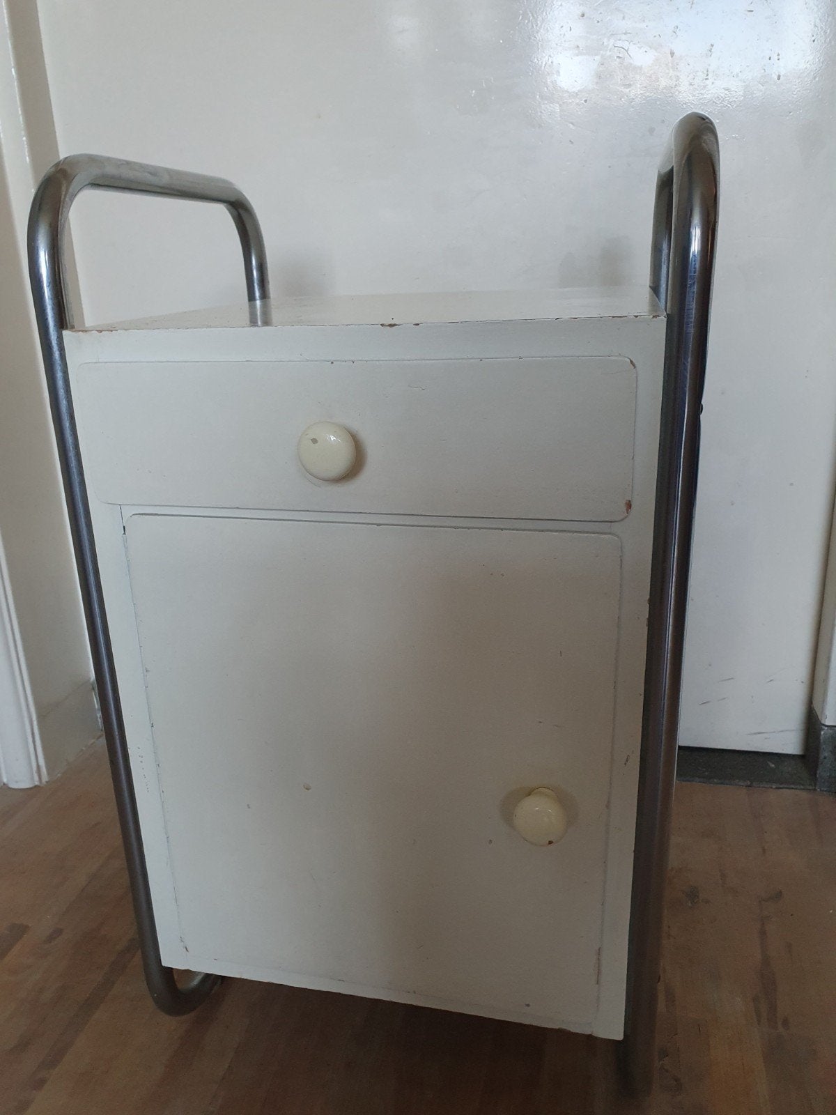 Jaren 30 bauhaus art deco nachtkastje bedmeubel gispen, Ophalen