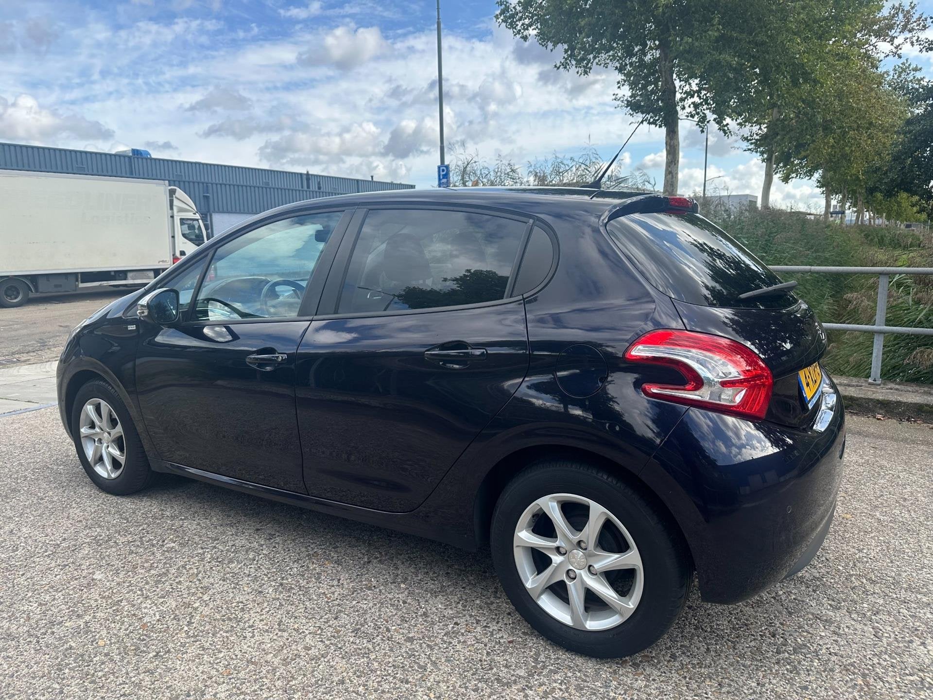 Peugeot 208 1.2 PureTech Style!2014! Nieuw distributie 5-deu, Voorwielaandrijving, Gebruikt, 1199 cc, Origineel Nederlands