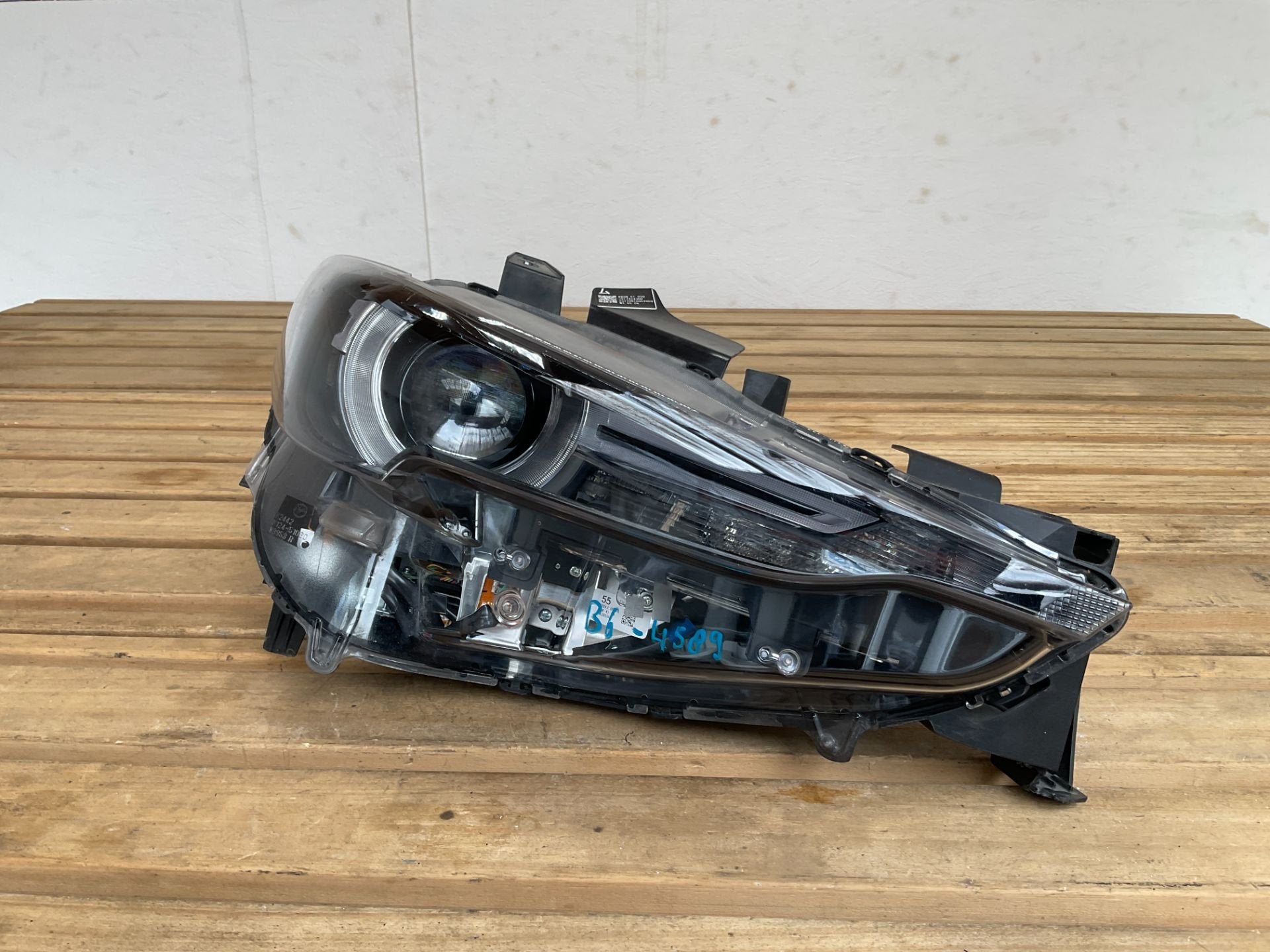 Koplamp Mazda CX-5 CX5 2017 2022 RH KB8N51030 b6-8377, Gebruikt, Shinchi, Fuchu-Cho 3-1
730-8670  Hiroshima, Mazda Motor Corporation