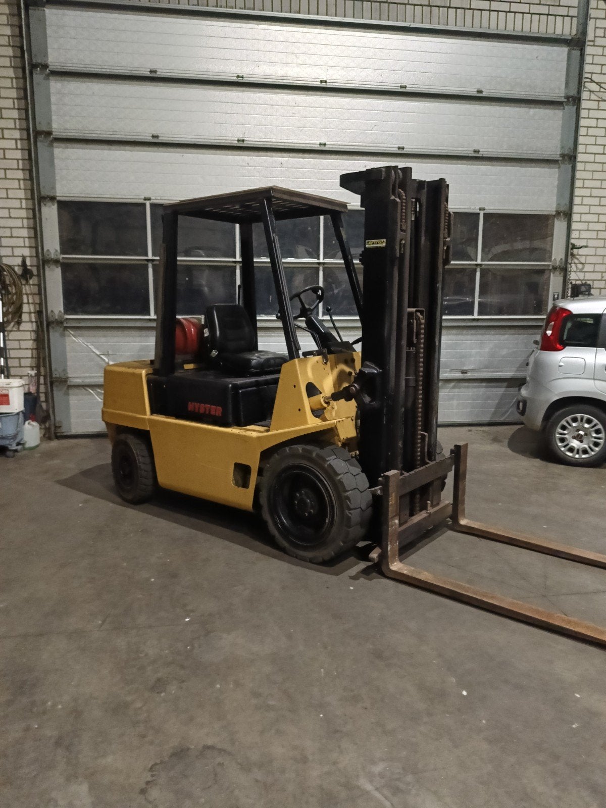 hyster heftruck  3t triplex, Ophalen