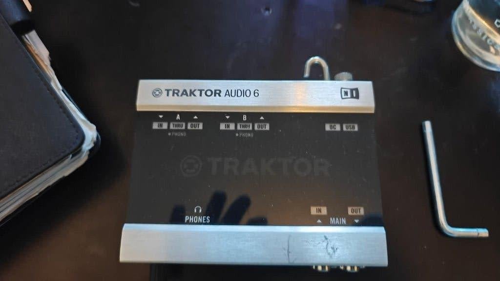 traktor audio 6, Computers en Software, Geluidskaarten, Ophalen of Verzenden, Gebruikt, Native Instruments