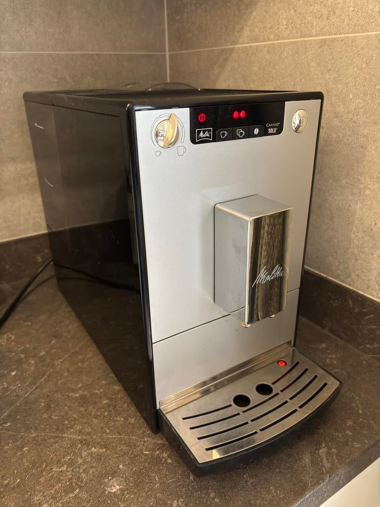 Melitta Caffeo Solo Koffieapparaat - met klein mankement, Afneembaar waterreservoir, Gebruikt, Koffiemachine, 2 tot 4 kopjes