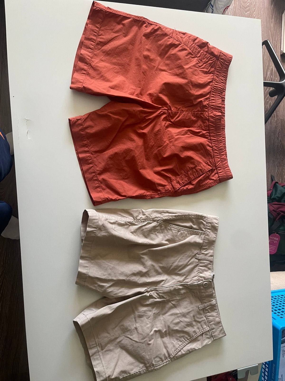 Twee korte broeken. Masons, H&M., Ophalen of Verzenden, Maat 46 (S) of kleiner, Beige