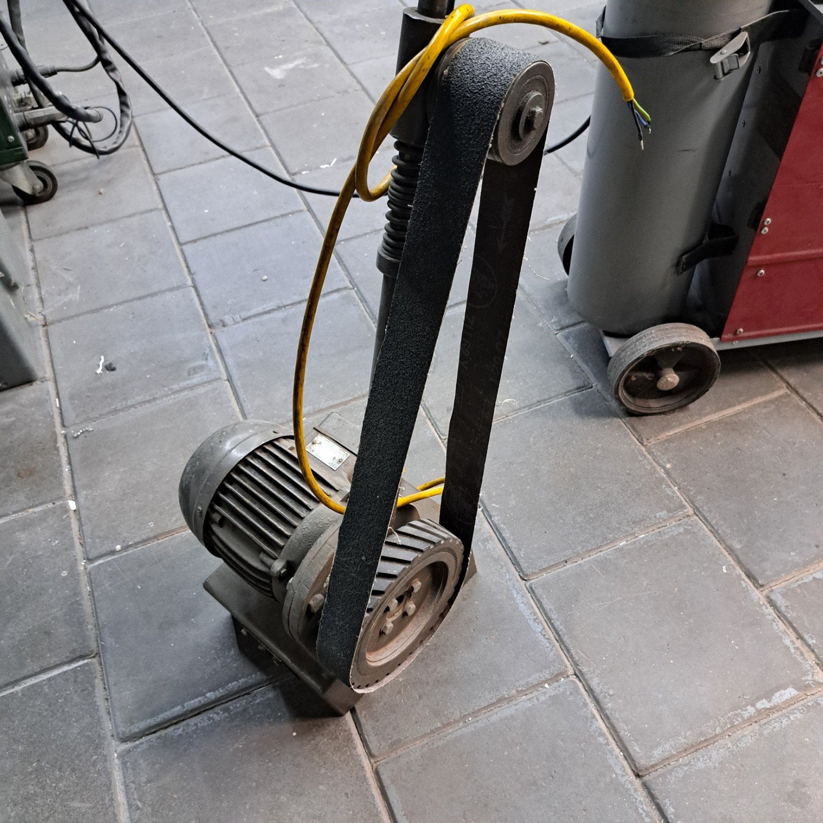Schuurbandmachine - 1.5 kW, Doe-het-zelf en Verbouw, Gereedschap | Schuurmachines, Ophalen of Verzenden, Gebruikt, 1200 watt of meer