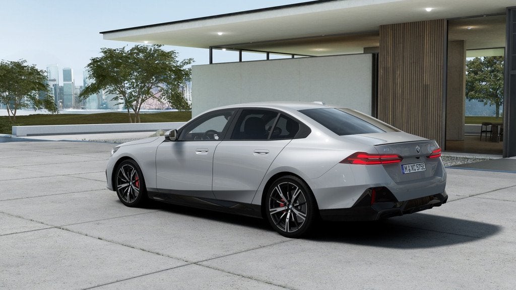 BMW i5 eDrive40 M Sport / Bowers & Wilkins / Stoelventilatie, Automaat, 2095 kg, Achterwielaandrijving, Zwart
