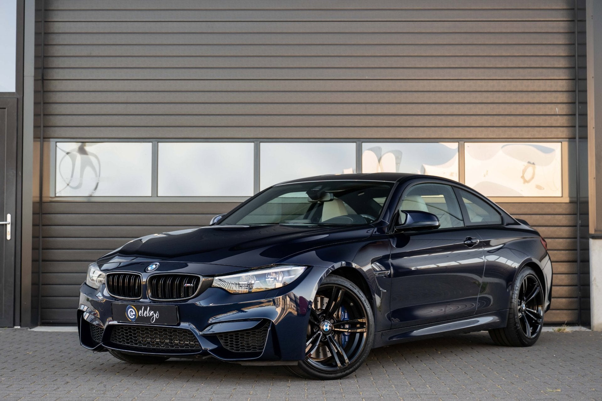 BMW M4 Coupe F82 LCI Carbon|HuD|Keyless|Harman-Kardon|360|, Auto's, BMW, Automaat, Achterwielaandrijving, Leder, Geïmporteerd
