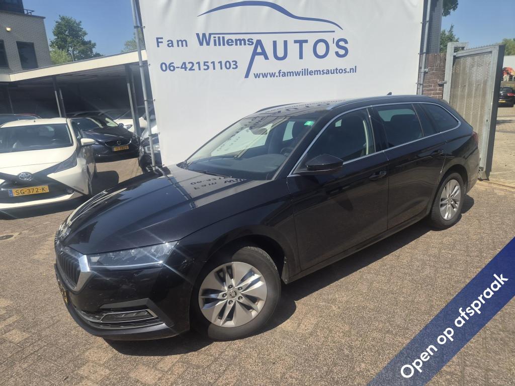 Skoda Octavia Combi 1.0 eTSI Bns Edition Nap NL (bj 2023), Auto's, Skoda, Automaat, Stof, Gebruikt, Parkeersensor