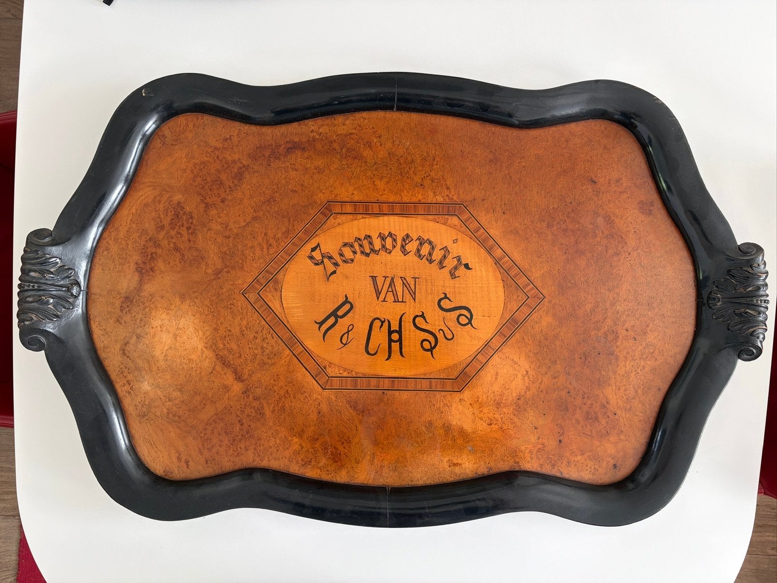 Wortelnoten houten dienblad, Ophalen