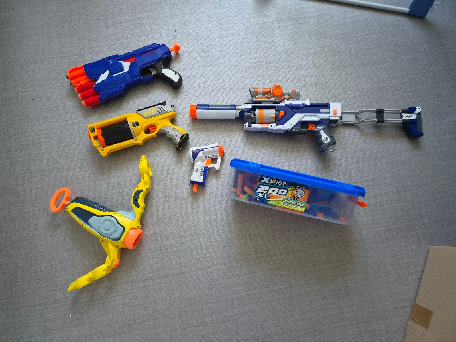 Mooie Nerf pistolen met veel pijltjes, Ophalen of Verzenden, Gebruikt